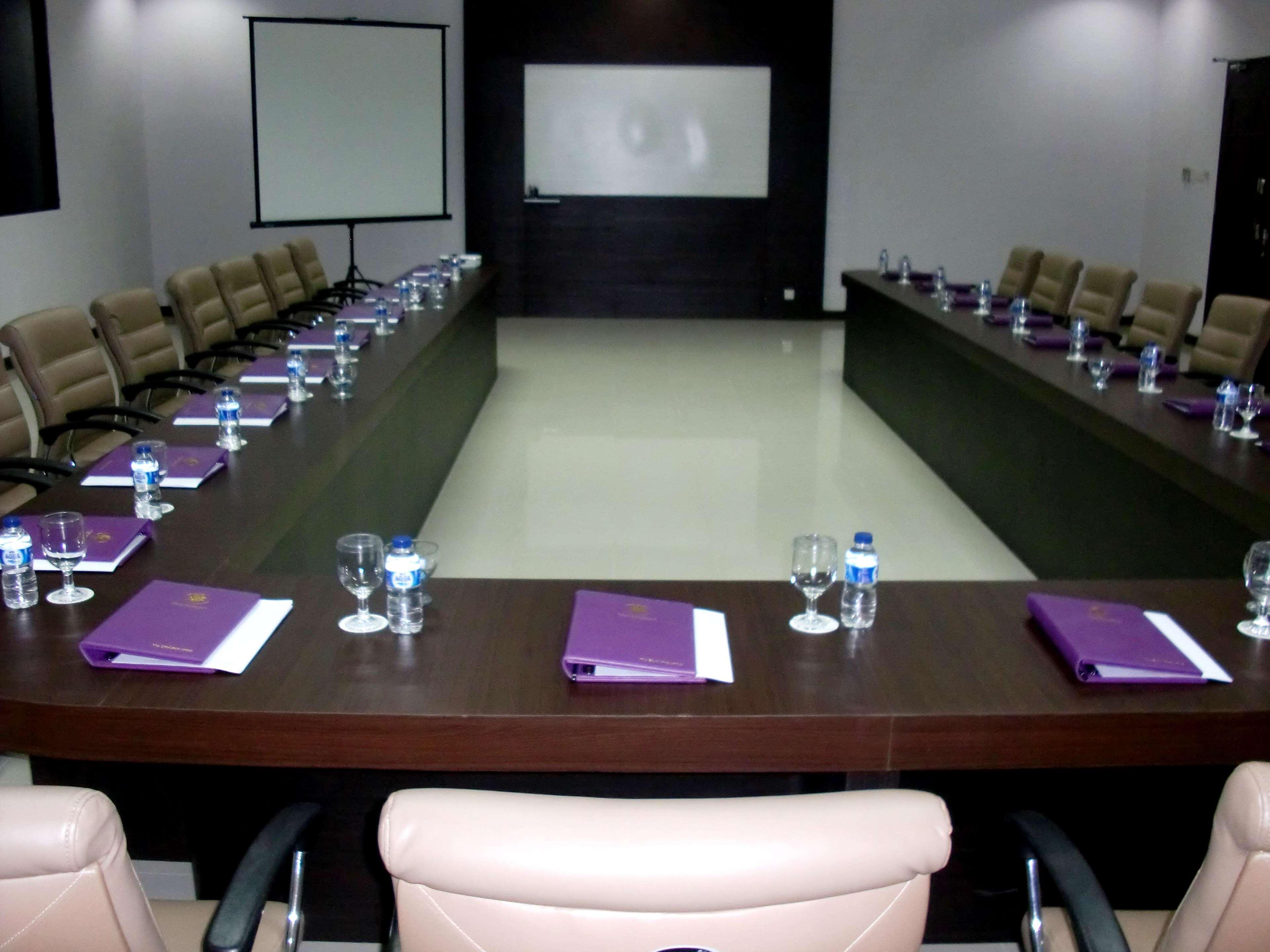 Kyriad Sadurengas Hotel Tanah Grogot Bagian luar foto